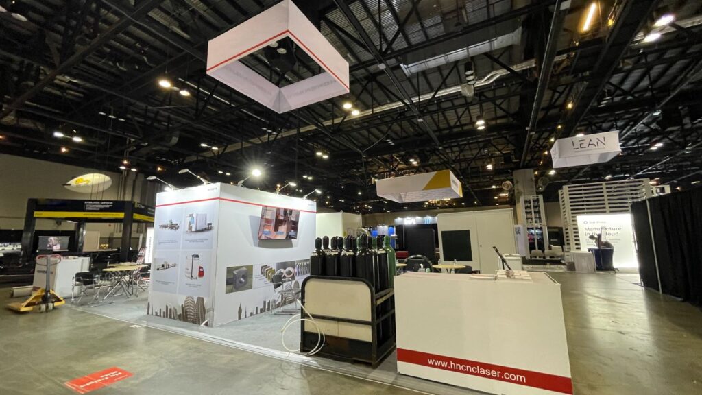 美国金属加工件及机械设备展览会FABTECH展台搭建现场图5
